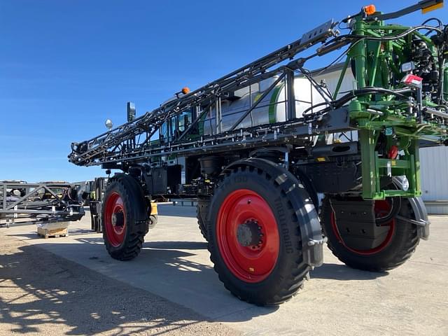 Image of Fendt RoGator 934 equipment image 3