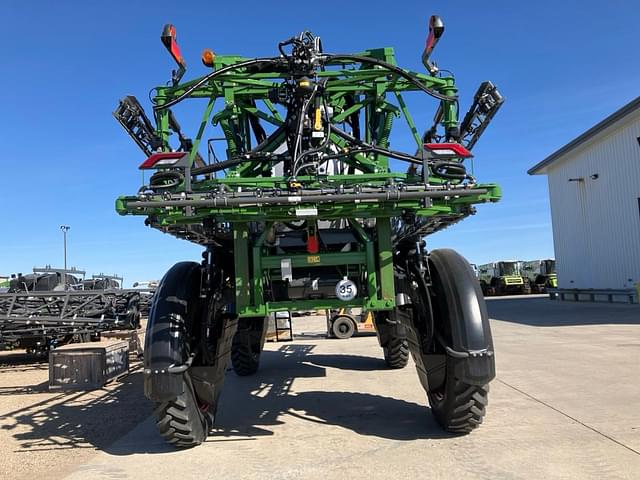 Image of Fendt RoGator 934 equipment image 2