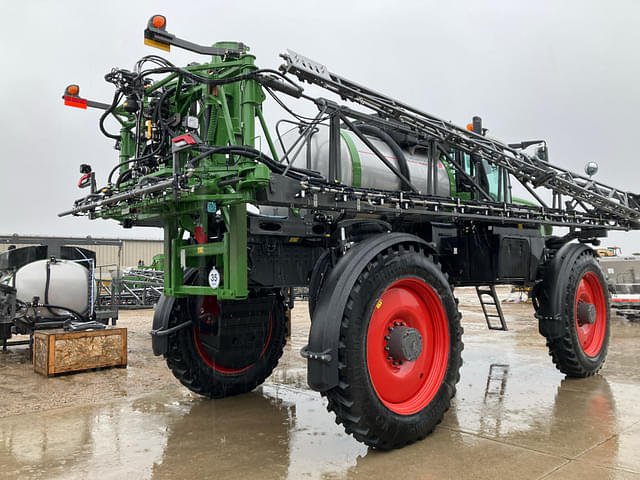 Image of Fendt RoGator 934 equipment image 4