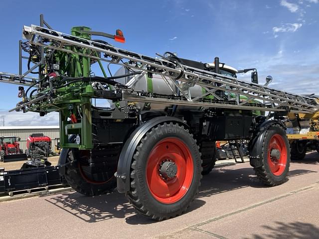 Image of Fendt RoGator 934 equipment image 2