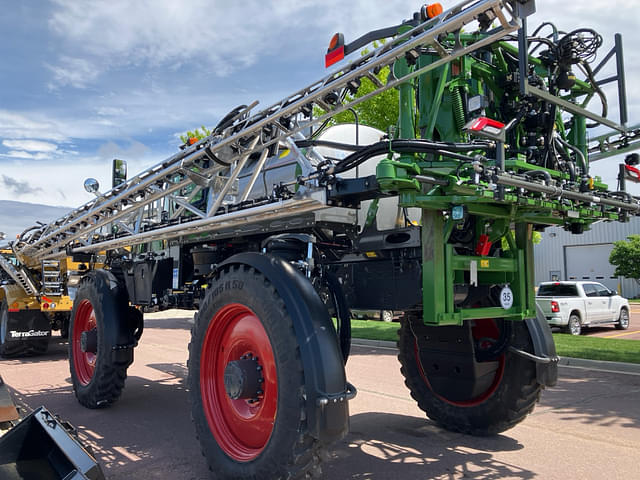 Image of Fendt RoGator 934 equipment image 4