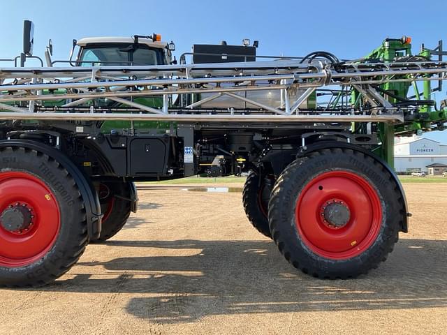 Image of Fendt RoGator 934 equipment image 1