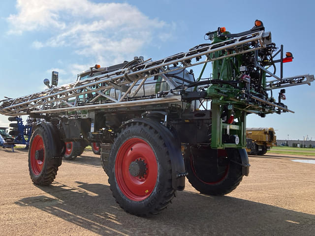 Image of Fendt RoGator 934 equipment image 3