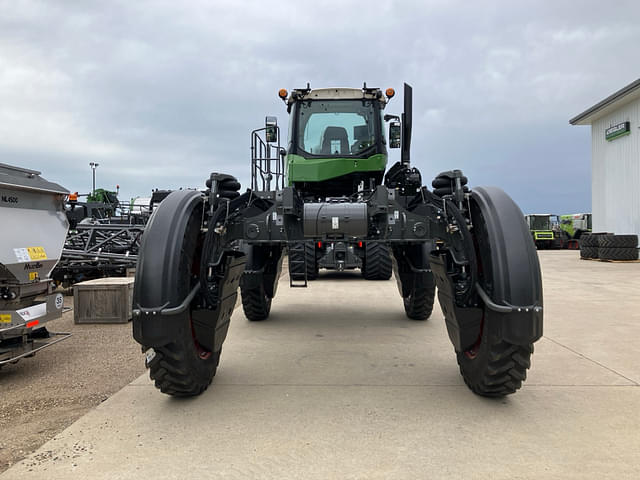 Image of Fendt RoGator 934 equipment image 2