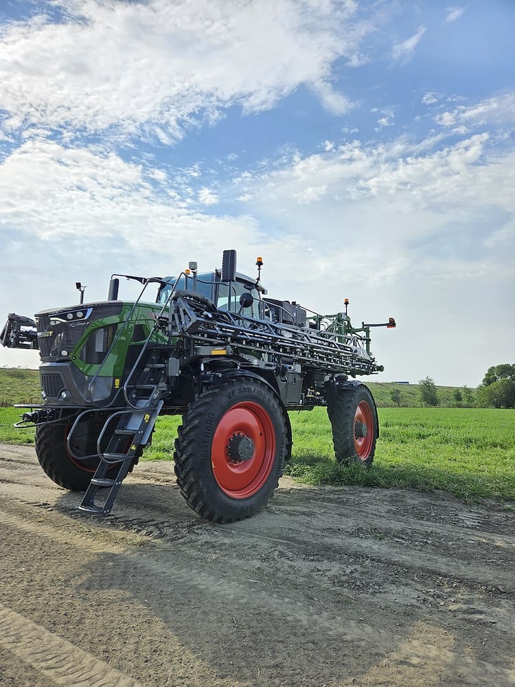 2023 Fendt RoGator 934H Equipment Image0