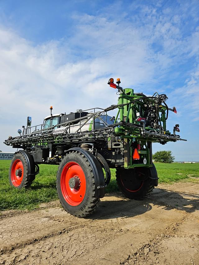 Image of Fendt RoGator 934H equipment image 2