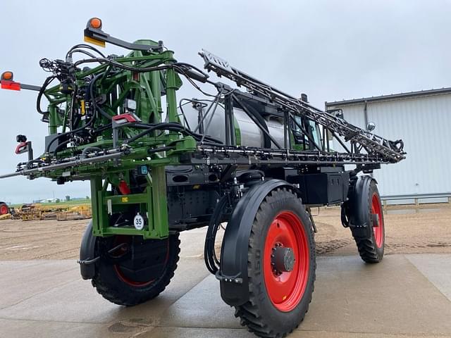 Image of Fendt RoGator 934H equipment image 4