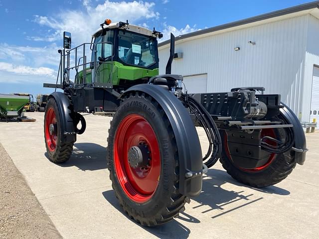 Image of Fendt RoGator 934H equipment image 4