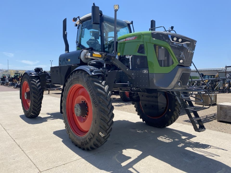 2024 Fendt RoGator 934H Equipment Image0