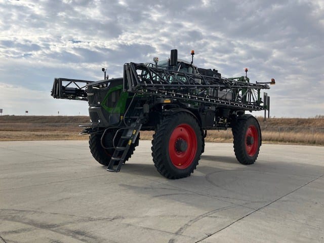 2023 Fendt RoGator 937H Equipment Image0