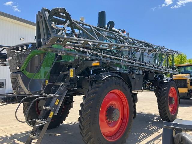 Image of Fendt RoGator 937H equipment image 4