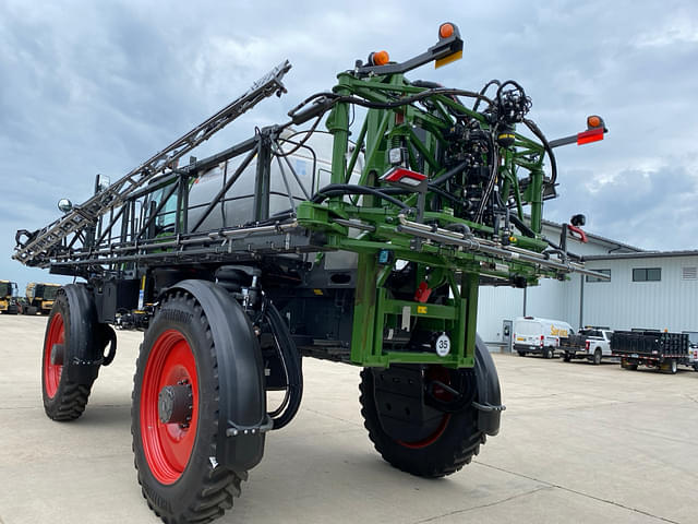 Image of Fendt RoGator 937H equipment image 2