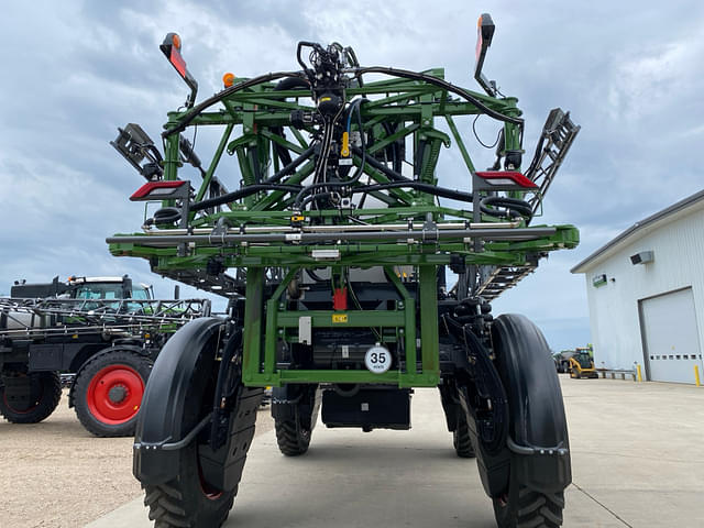 Image of Fendt RoGator 937H equipment image 3