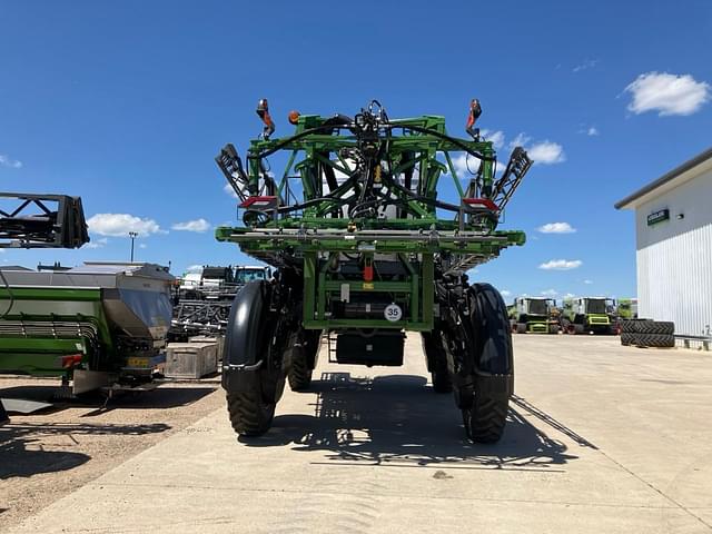 Image of Fendt RoGator 937H equipment image 2