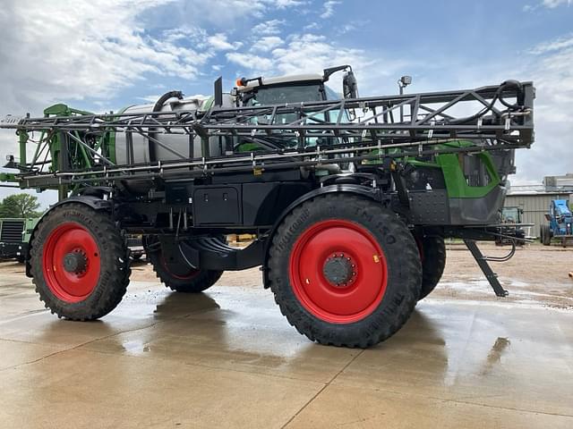 Image of Fendt RoGator 937H equipment image 4