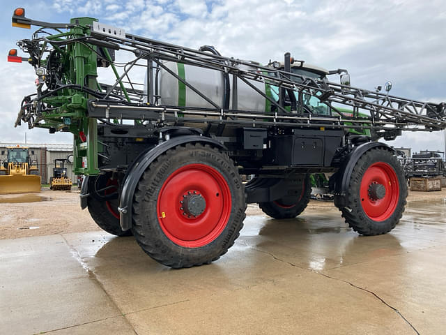 Image of Fendt RoGator 937H equipment image 3