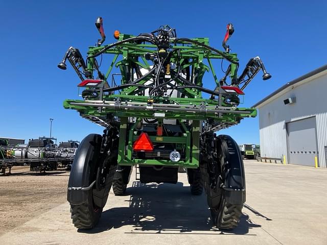 Image of Fendt RoGator 937H equipment image 2