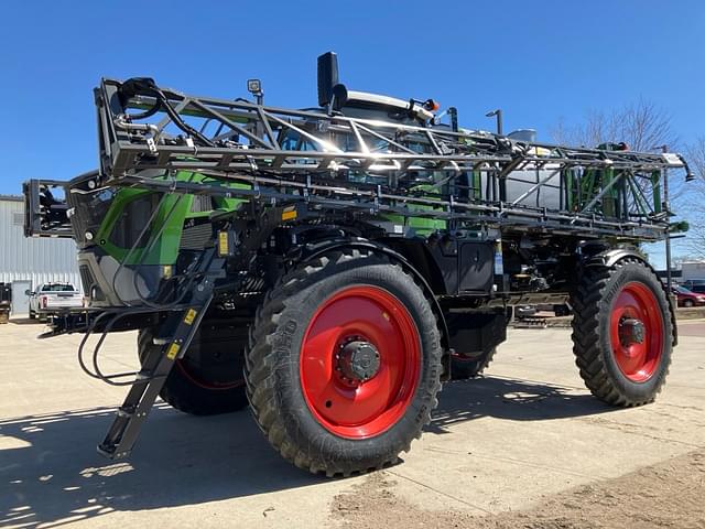 Image of Fendt RoGator 937H equipment image 4