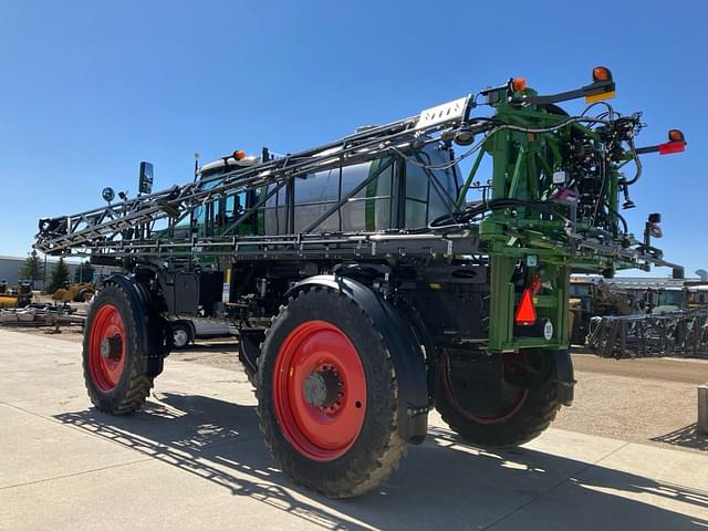 Image of Fendt RoGator 937H equipment image 2