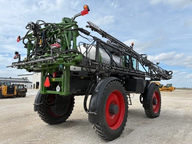Image of Fendt RoGator 937H equipment image 4