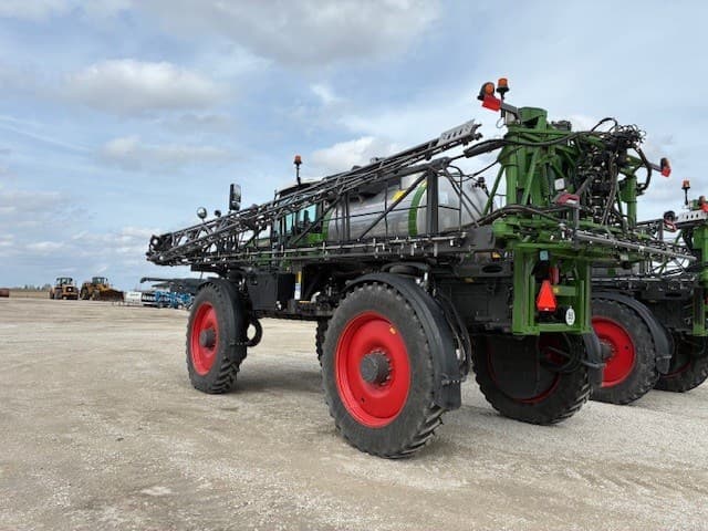 Image of Fendt RoGator 937H equipment image 2