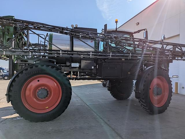 Image of Fendt RoGator 937H equipment image 2