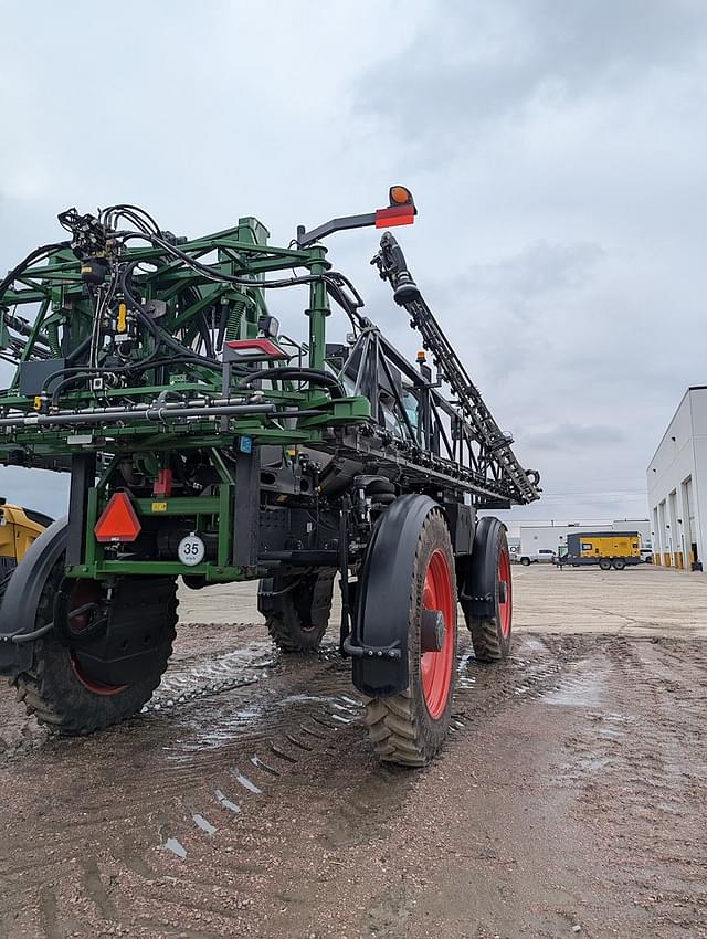 Image of Fendt RoGator 937H equipment image 2