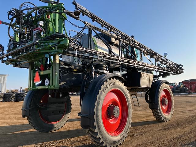 Image of Fendt RoGator 937H equipment image 2