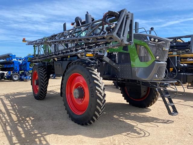 Image of Fendt RoGator 937H equipment image 4