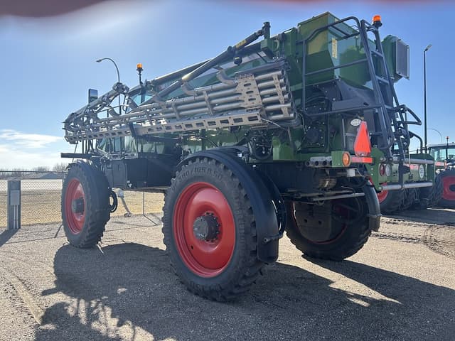 Image of Fendt RoGator 937H equipment image 2