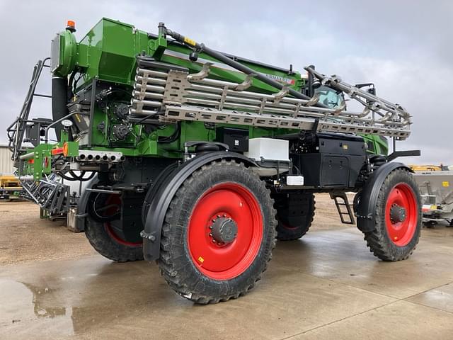 Image of Fendt RoGator 937H equipment image 3