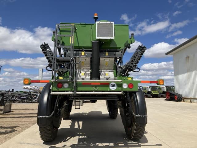 Image of Fendt RoGator 937H equipment image 2