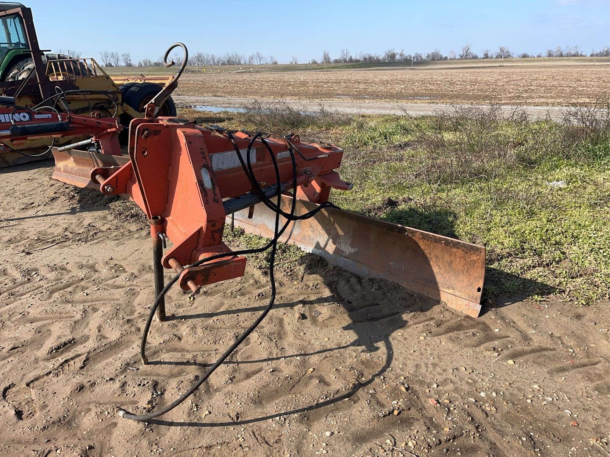 Rhino 1540 Equipment Image0