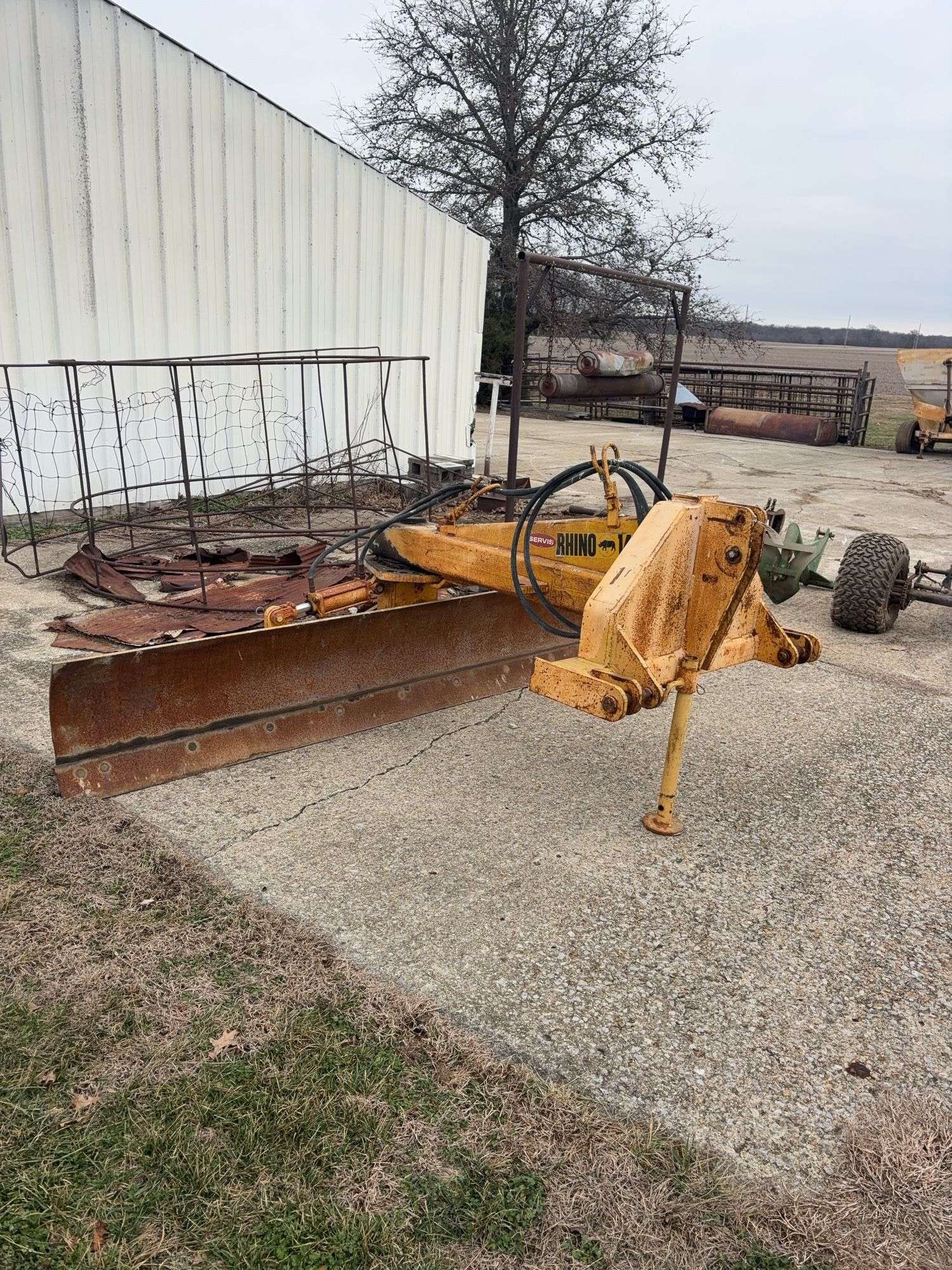 Rhino 1400 Equipment Image0