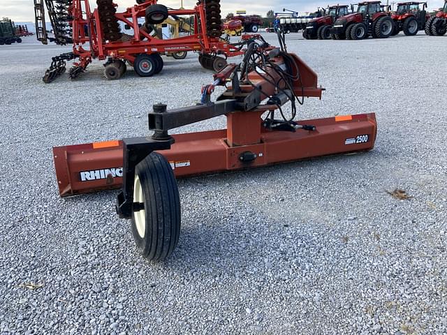 Image of Rhino 2500 equipment image 2