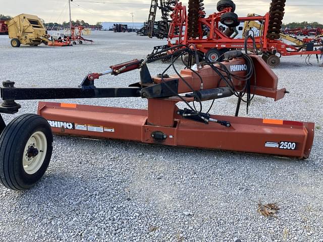 Image of Rhino 2500 equipment image 1