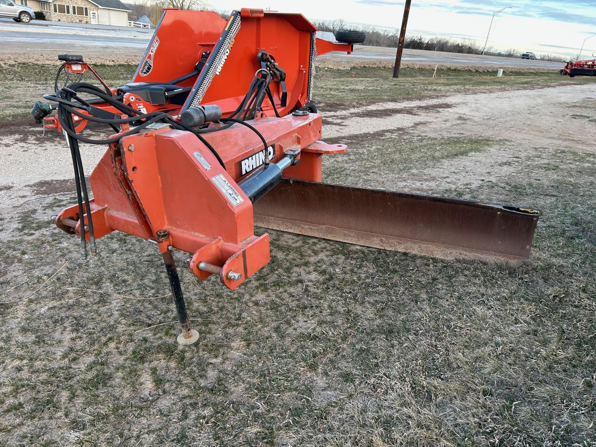 Rhino 2500 Equipment Image0