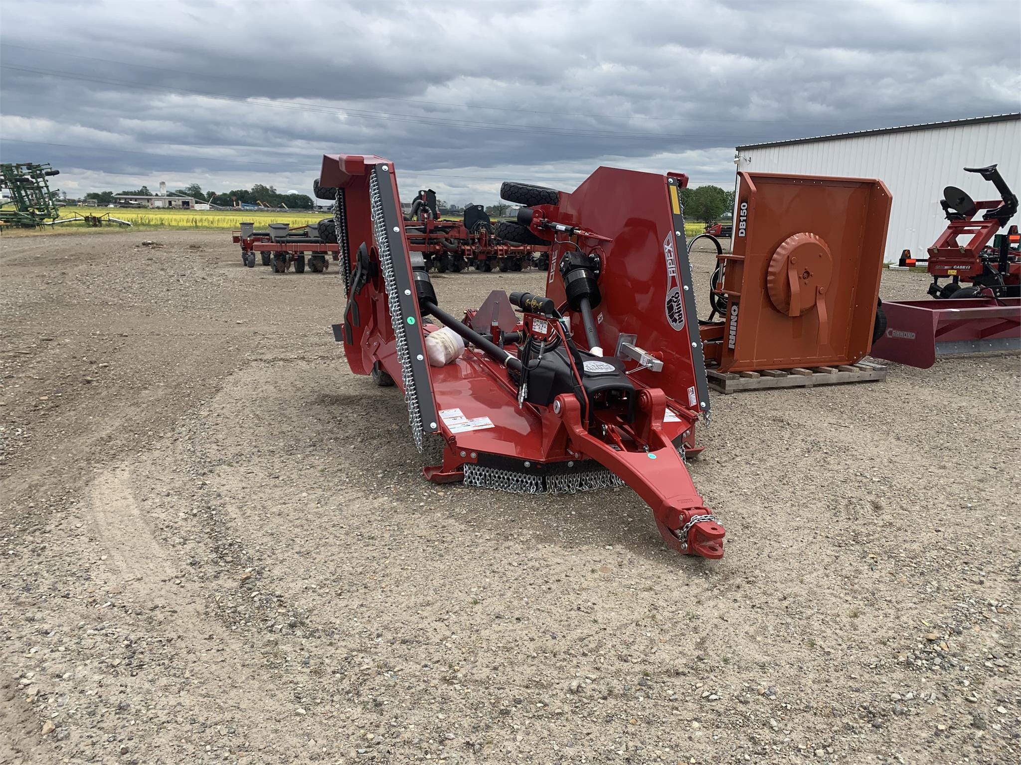 Rhino 3150 Equipment Image0