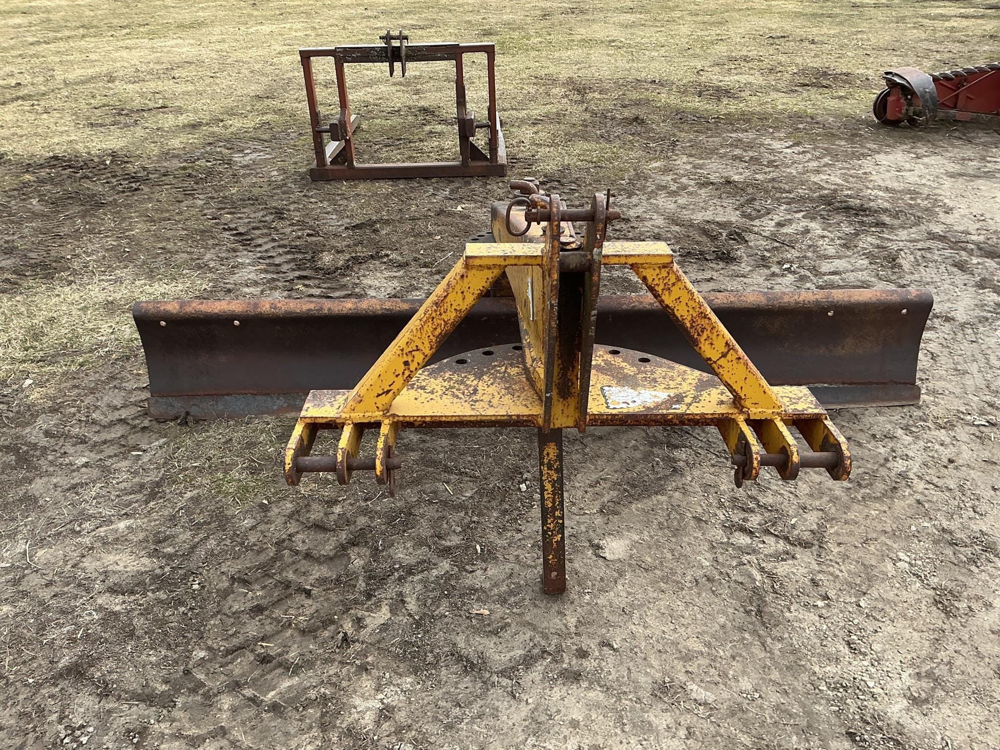 Rhino 900 Equipment Image0