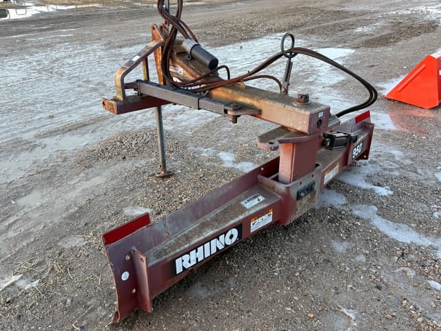 Image of Rhino 950 equipment image 1