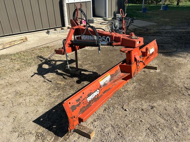 Image of Rhino R950 equipment image 2