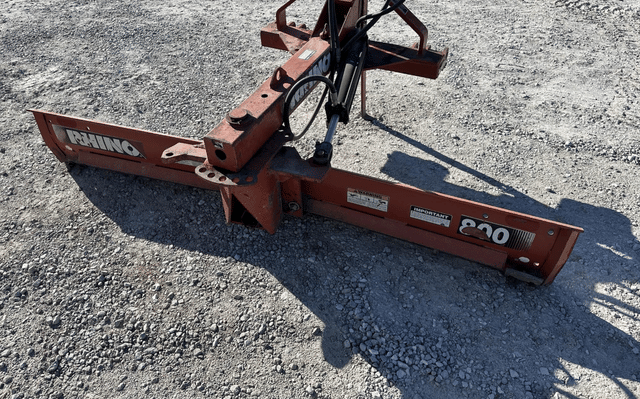 Image of Rhino R800 equipment image 1