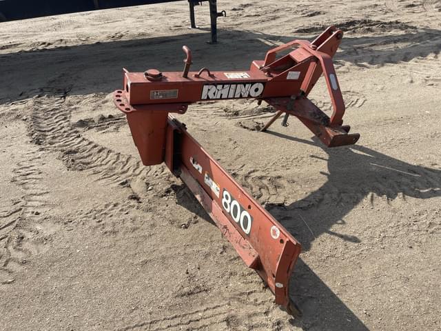 Image of Rhino R800 equipment image 2