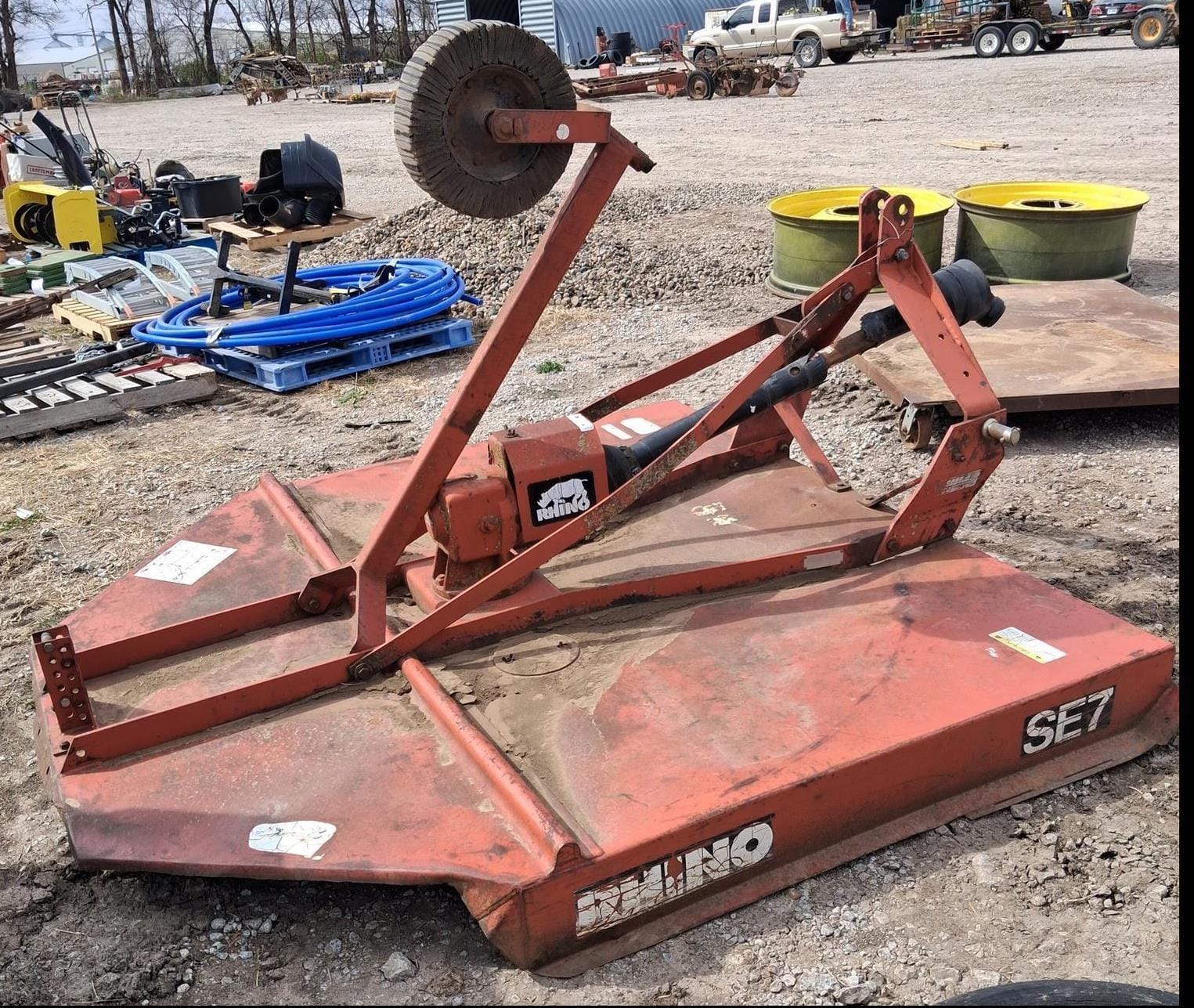 Rhino SE7 Equipment Image0