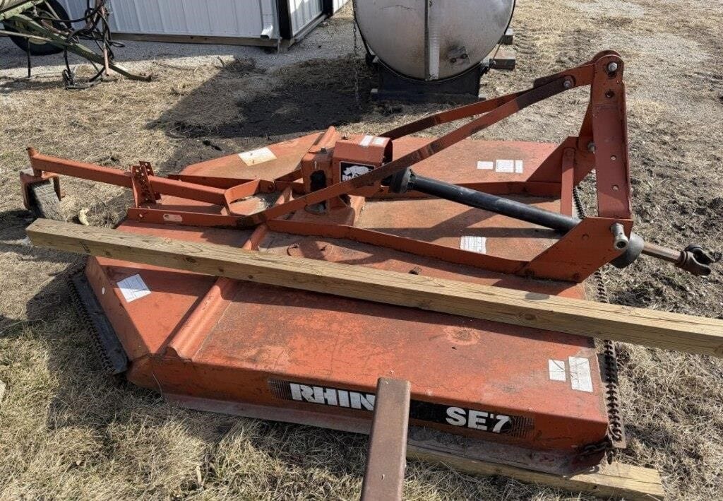 Rhino SE7 Equipment Image0