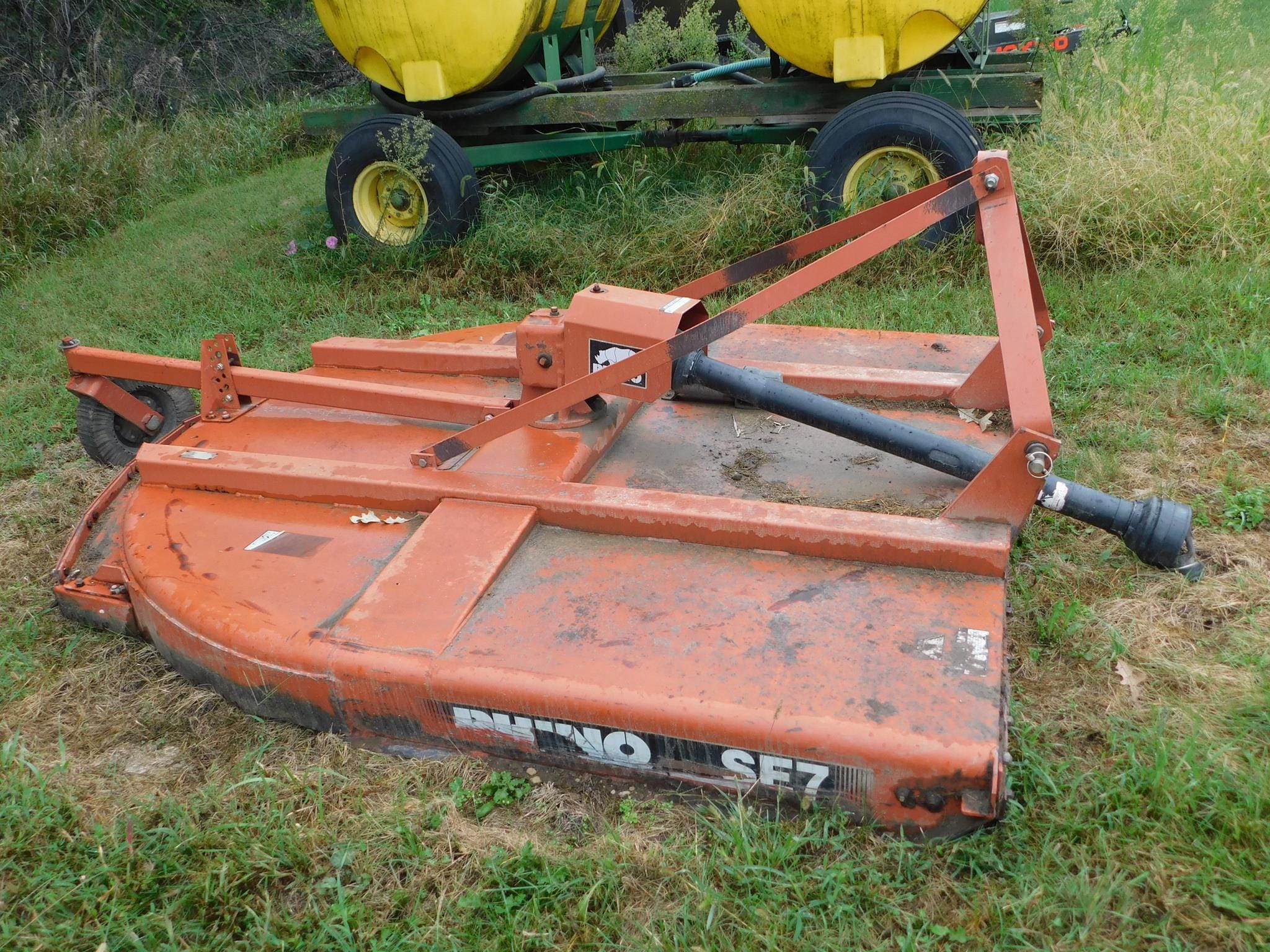 Rhino SE7 Equipment Image0