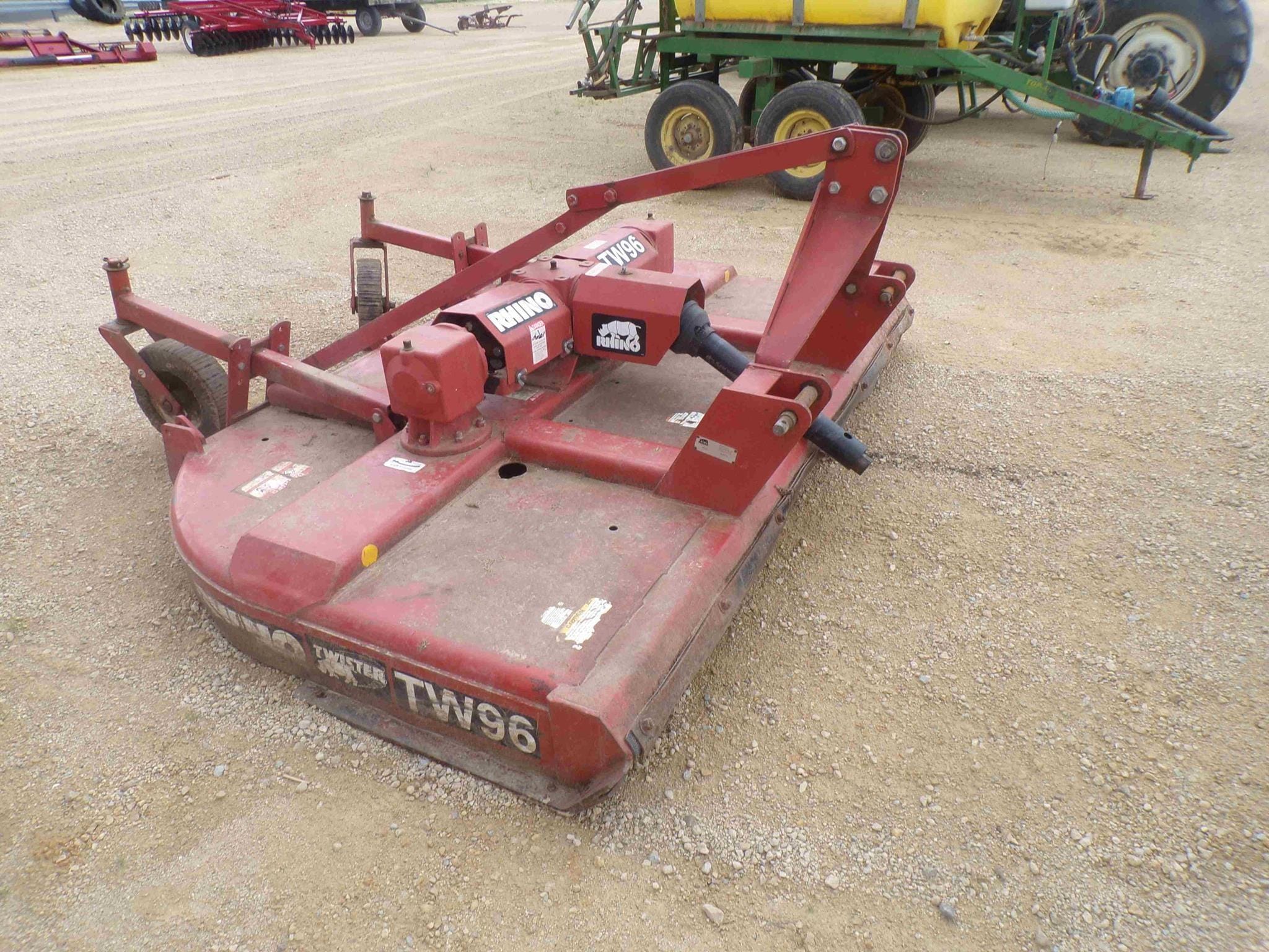 Rhino TW96 Equipment Image0
