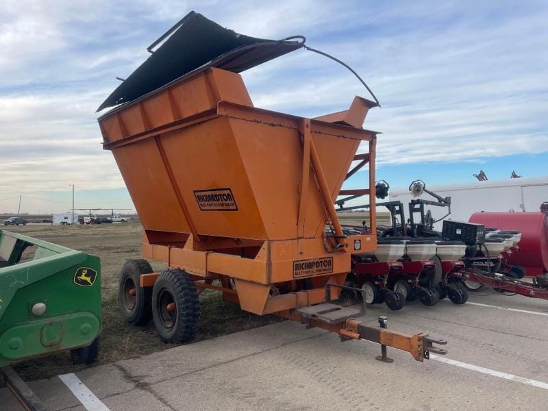 Main image Richardton 1200