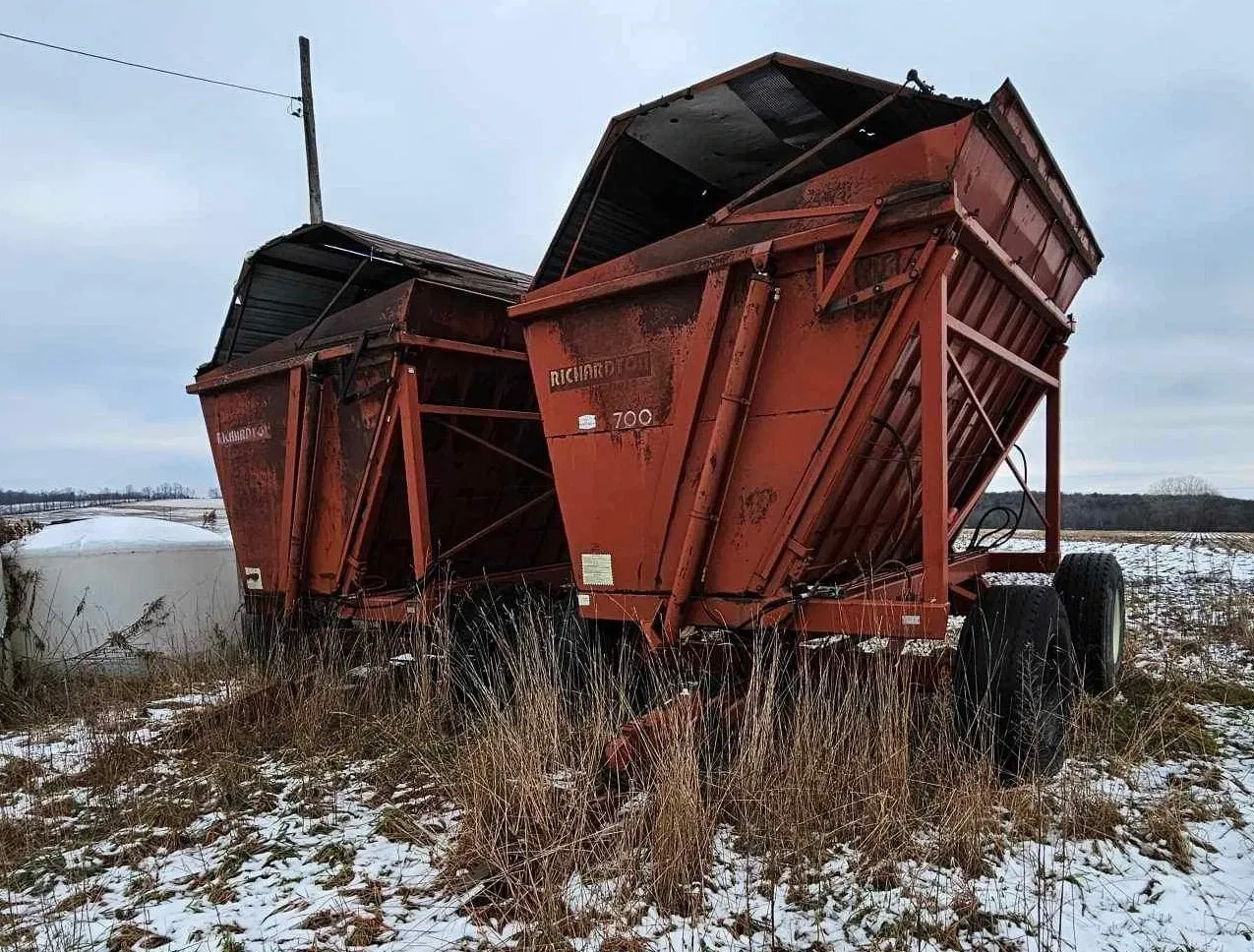 Richardton 700 Equipment Image0