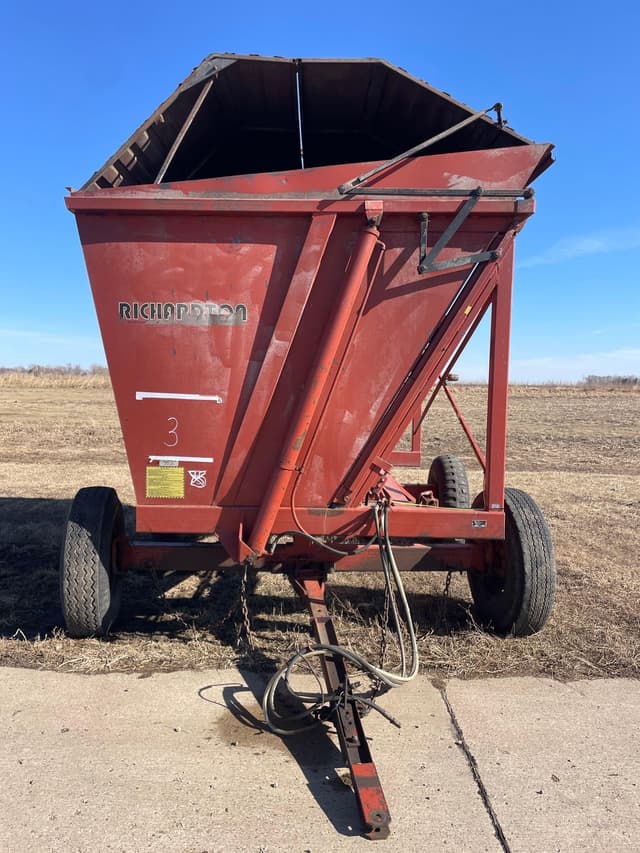 Image of Richardton 700 equipment image 1